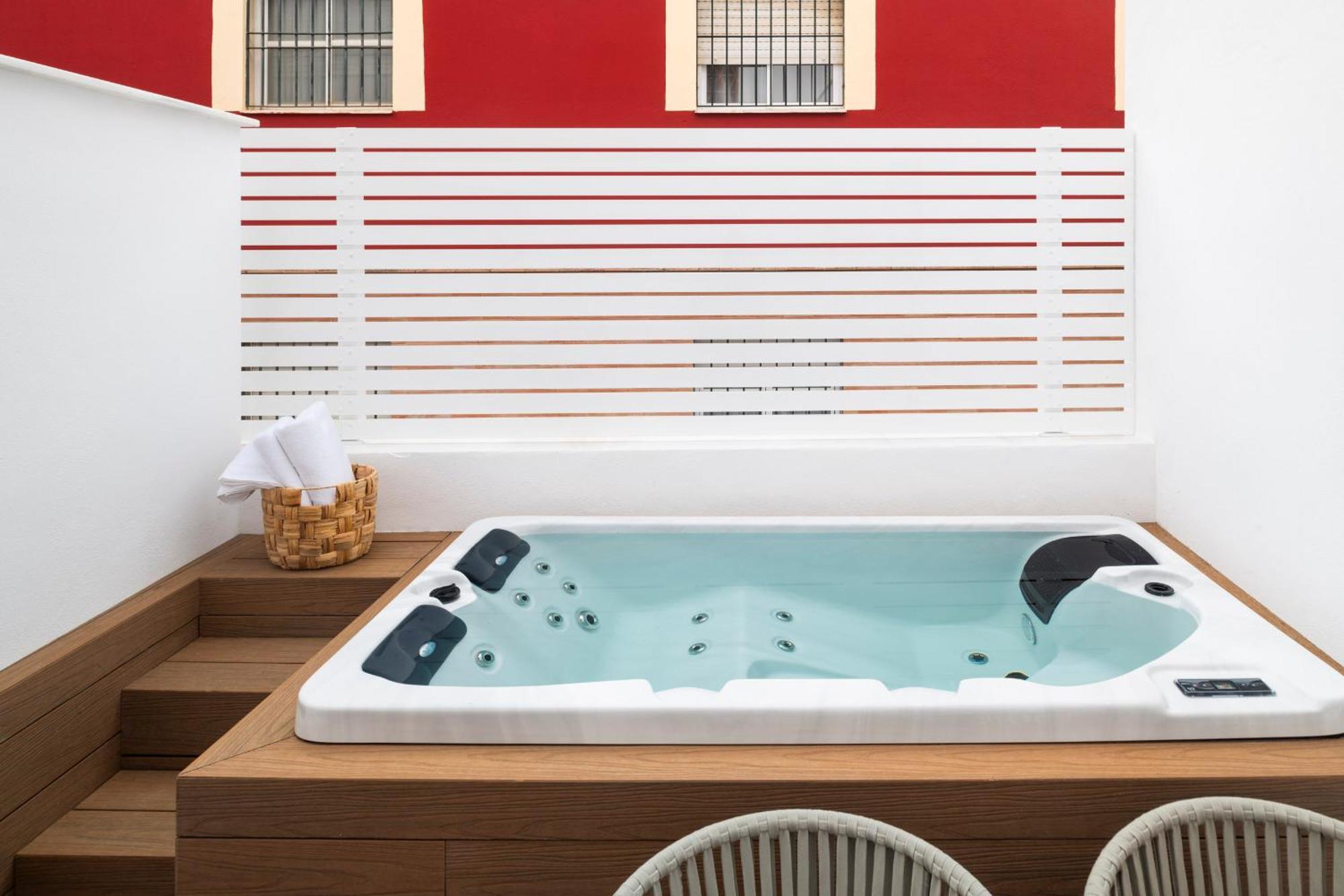 Magno Apartments Santa Clara - Private Terraces With Jacuzzi Севілья Екстер'єр фото