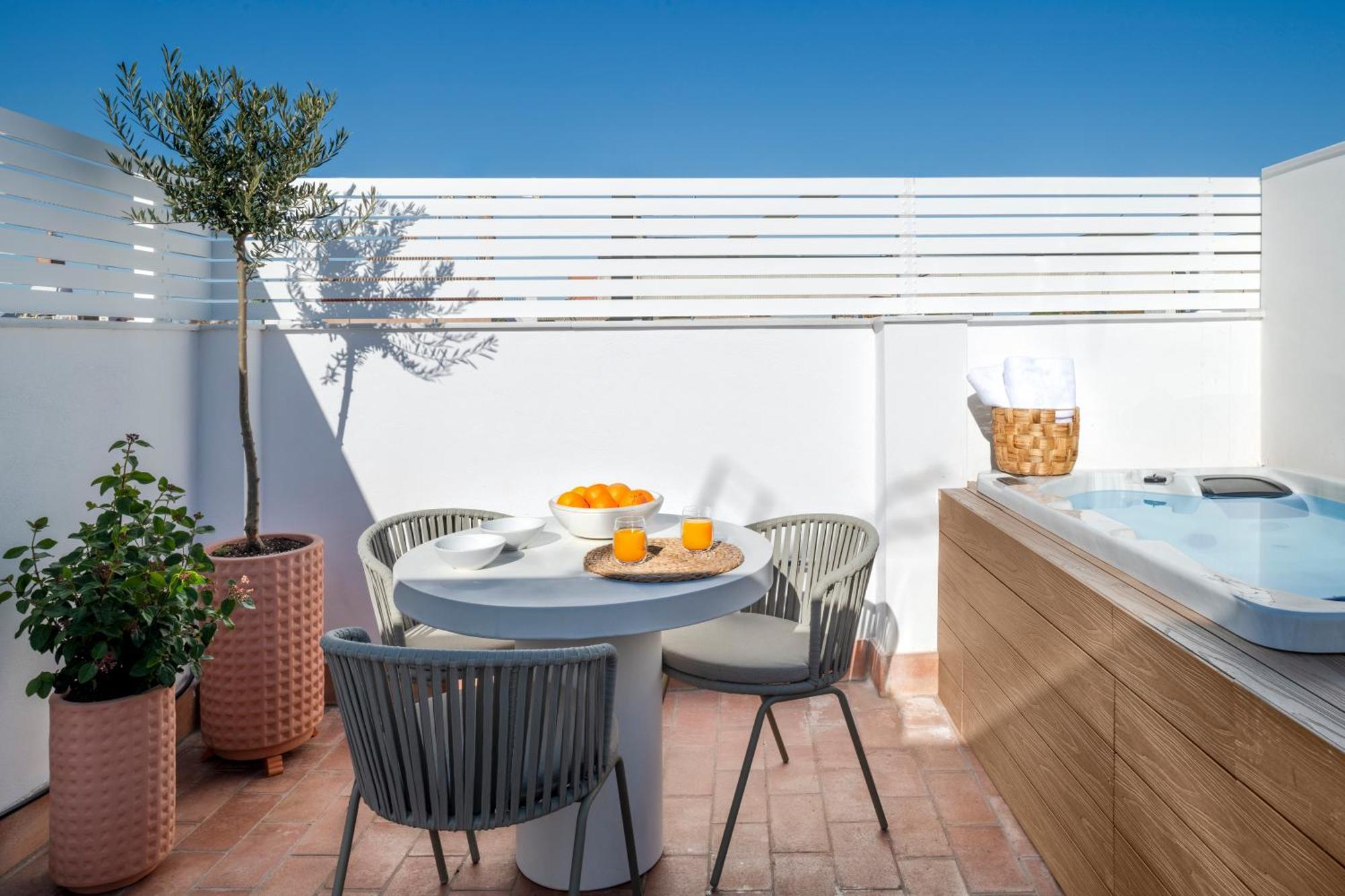 Magno Apartments Santa Clara - Private Terraces With Jacuzzi Севілья Екстер'єр фото